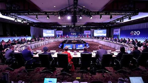 The United States' move to welcome Russia back to a meeting of G20  countries, while denying some journalists access to the gathering, dismayed  some finance leaders present, deflecting from its bid to ...