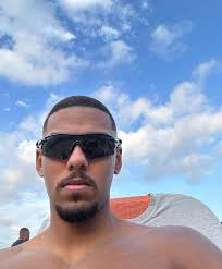 Michael Coutinho (@michaelrobertoc) • Instagram photos and videos