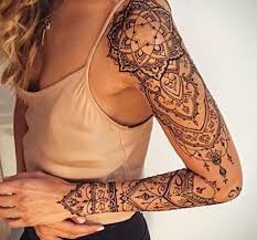 Pin De Suelen Mendoza Em Tattoo Tatoo No Braco Feminina Tatuagem De Henna Tatuagem De Meia Manga