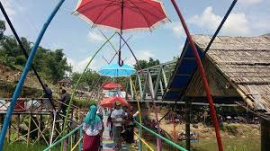 Yang unik dari waterboom ini tidak seperti wahana air lainnya yang berada di tengah kota sebab justru alaska waterboom berada di tengah hutan jati. The Blue Sky Alaska Waterboom Polokarto Sukoharjo Alas Karet Polokarto Sukoharjo Kebun Karet Yang Fotogenic Panorlens Alaska Waterboom Polokarto Petilasan Kraton Kartasura Petilasan Kraton Pajang Watu Giring Industri Pembuatan