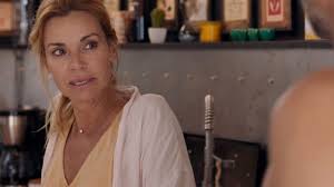 Vincent meslet, le producteur de la série, a révélé qu'elle n'aura qu'à rattraper les séquences que les équipes n'ont pas pu mettre en boîte pendant sa. Demain Nous Appartient Sur Tf1 Chloe Prend De Gros Risques Cineseries