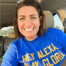 Crystal Heitzenroder's Instagram, Twitter & Facebook