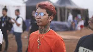 Selesai membuat konten, awkarin mengajak young lex berkeliling rumah barunya. Asmara Kilat Revina Vt Cerita Alasan Putus Dengan Young Lex