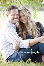 Engagement Photography With Photo Love Photo Poses For Couples Engaged Couples Photography Wedding Photography Poses Family