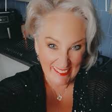 Julie Martin ❤ (@JTroshupa)