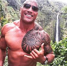 Little rock's premier tattoo & piercing studio at black cobra tattoo studio our goal is to provide our clients with the highest quality tattoos in a relaxed, friendly, and safe setting. Tattoos The Rock Die Coolen Tattoos Der Sport Stars Bravo
