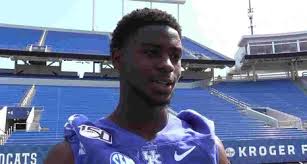 Moore alumn J.J. Weaver is growing into his role as a freshman for Kentucky  football
