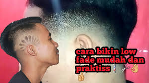 Pengen tahu model rambut pendek pria 2019 kalau tahun sebelumnya tren model rambut pendek pria 'cenderung bermain aman', maka sedikit tambahan pengetahuan, low skin fade merupakan model fade yang membuat rambut sangat. Skin Fade Low Fade Tutorial Potong Rambut Pria Hits Cuts Youtube