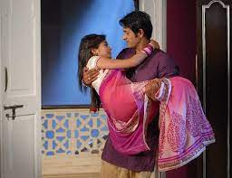 Vezi un nou episod din al doilea sezon al serialul indian difuzat la antena stars (is pyaar ko kya naam doon 2) ce nume sa dau acestei iubiri 2 ep 401 online gratis, subtitrat in romana. Dragoste Si Ura National Tv Mai Ceva Ca N Viata