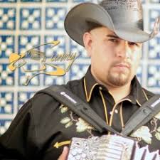 Listen to Voy Navegando by Ruben Ramos in voy navegando playlist online for  free