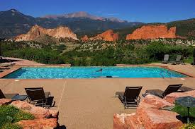Garden Of The Gods Club And Resort Cool Pools Cool Swimming Pools Resort Pools