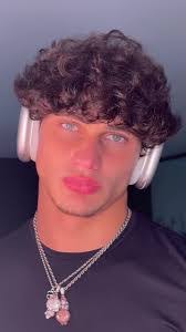 Ryan Pippin's Instagram, Twitter & Facebook