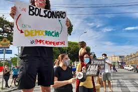 Manifestantes realizaram neste sábado (8.ago.2020) ato a favor do impeachment do presidente jair bolsonaro na esplanada dos ministérios, em brasília. Reunidos Na Praia De Iracema Manifestantes Protestam Contra Bolsonaro Em Fortaleza Politica Ultimas Noticias Em Fortaleza E Ceara O Povo