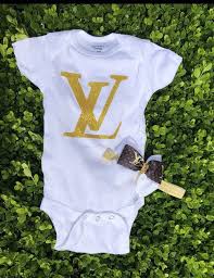 Marysia sportclean anna bodysuit in coconut. Excited To Share This Item From My Etsy Shop Lv Onesie With Gold Glitter Headband Lv De Baby Girl Outfits Newborn Newborn Girl Outfits Baby Outfits Newborn