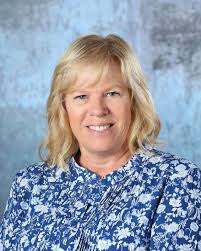 We'd like to introduce you to St. Mary's Catholic Schools new Principal,  Mrs. Lori Wissel! Originally from Vincennes, Indiana, Mrs. Lori Wissel  brings over 40 years of experience in education and service