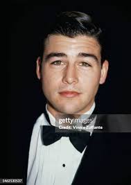 3,350 Kyle Chandler Photos & High Res Pictures
