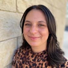 Clarissa Michael's Instagram, Twitter & Facebook