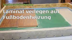 Die wärme der fußbodenheizung kann das material leicht passieren und wird wenig davon. Laminat Auf Fussbodenheizung Schwimmende Verlegung Parkett Wohnwelt Erklart Dass Es Geht Youtube