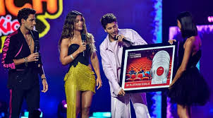Maybe you would like to learn more about one of these? Sebastian Yatra Recibio El Reconocimiento 3x Platino Por Pareja Del Ano Lachicuela Com