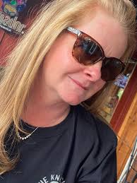 We interrupt your normal posts to bring you this important message.‼️ Hi  everyone, my name is Sydney, your favorite Sassy Red's daughter. Some of  you may have noticed a change