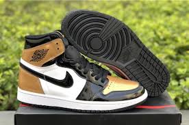 2018 Air Jordan Retro 1 High Og Gold Toe Black Metallic Gold White For Sale Air Jordans 2018 Air Jordans Retro Air Jordans Nike Air Jordan Shoes