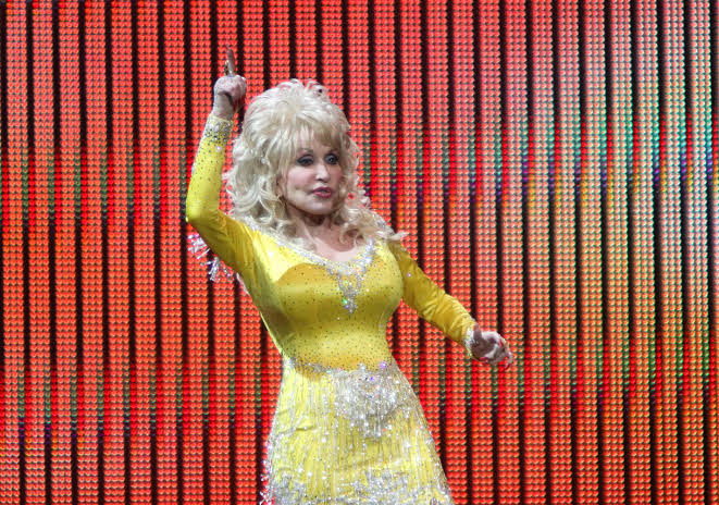 Dolly Parton died after 'brief battle' with cancer - Yahoo News UK
