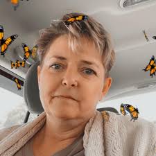 Just a dog with human teeth… 🤷‍♀️