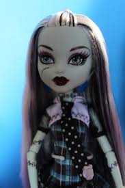 Readers Poll— Who's Your Favorite Frankie?