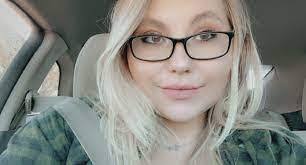 Felicia Saez's Instagram, Twitter & Facebook