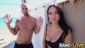 Claudia Bavel Public r. Fuck - XVIDEOS.COM