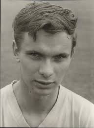 Man sieht es ihm nicht an, doch Wolf-Rüdiger Krause, Mitglied des  Meisterkaders von 1967, feiert heute tatsächlich seinen 80. Geburtstag.  Krause hält sich bis heute mit Golf und Tennis fit und versäumt