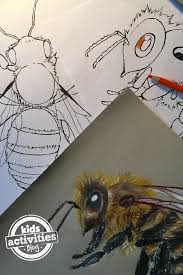 They represent the emblem of the pollination of the flowers and fruit trees… bees are so pretty with their yellow and black suit. 2 Awesomely Detailed Honey Bee Coloring Pages For Kids