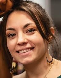 Hi everyone! 🇫🇷🇬🇧 If you are looking to learn French or improve your  conversational skills, I can help! I am a French native and have been  teaching for a couple of decades.