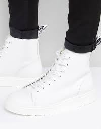 I wore these for about 2 weeks, then decided to get one size up instead. Weisse Stiefel Von Dr Martens 102 Asos Lookastic