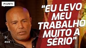 ELE TEM FAMA DE SER MUITO BRAVO