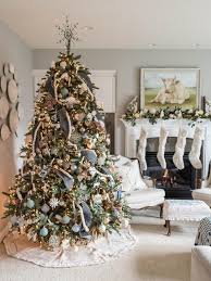 Ashley knierim covers home decor for the spruce. 90 Diy Christmas Decorations Our Favorite Homemade Christmas Decor Ideas Hgtv