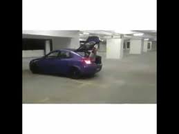 Pandu kereta auto memang mudah dan siapa pun boleh pandu kereta auto tapi ramai yang tak tahu tips memandu kereta auto cara selamat. Cara Parking Reverse Youtube