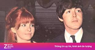 And I Love Her': Khoảnh khắc bất tử của tình yêu