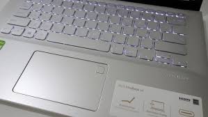 Core i5, 2.4 ghz ddr3, 4gb, hdd, 1tb 14 inches. Review Asus Vivobook A412f Laptop Ramping Dan Bertenaga Yang Tidak Boleh Dilewatkan Gadgetren