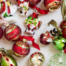 Let father christmas spread the magic of the season throughout your home with balsam hill's exquisite line of santa figures. Christmas Tree Baubles Trim Balsam Hill