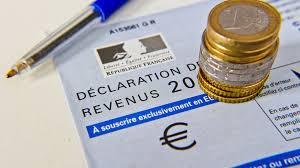 Le 15 septembre, date limite pour se décider sur son maintenant, le gouvernement laisse le choix aux contribuables de sélectionner un taux d'imposition. Dernier Jour Pour Choisir Son Taux De Prelevement A La Source Tous Nos Conseils Pour Ne Pas Se Tromper Lci