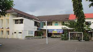 Alhamdulillah al uswah sangat berperan dalam membentuk karakter anak yang islami. Us Learning Al Uswah Surabaya