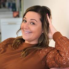 Head To Soul Massage and Esthetics