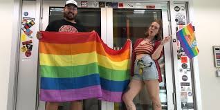 The aim was to give the in the 90s increasingly important field of alternative culture and lifestyle of young people and the growing austrian scene a home and so to become a seismograph of the local youth culture. Fm4 Pride Radio Fm4 Orf At