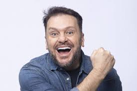 Albert vence a Prova de Fogo e ganha imunidade, mas com restrições em A  Fazenda 16