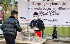 Yalova Belediyesi’nden üniversite öğrencilerine çorba ikramı