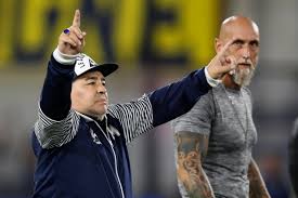 Diego maradona is a free agent in pro evolution soccer 2020. Maradona Shirt Auctioned For 59 500 To Help Naples Needy Daily Sabah
