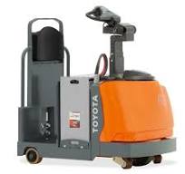 Tow Tractors and Tuggers | Electric Tow Tugs | Toyota Forklifts