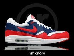 On My Feet Panosundaki Pin