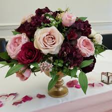 With exquisite artificial flower arrangements in shades of white, pink and red, floral bouquets and twigs lend a fresh touch to your room. 30cm Medium Silk Flower Posy Hire Dress It Yourself